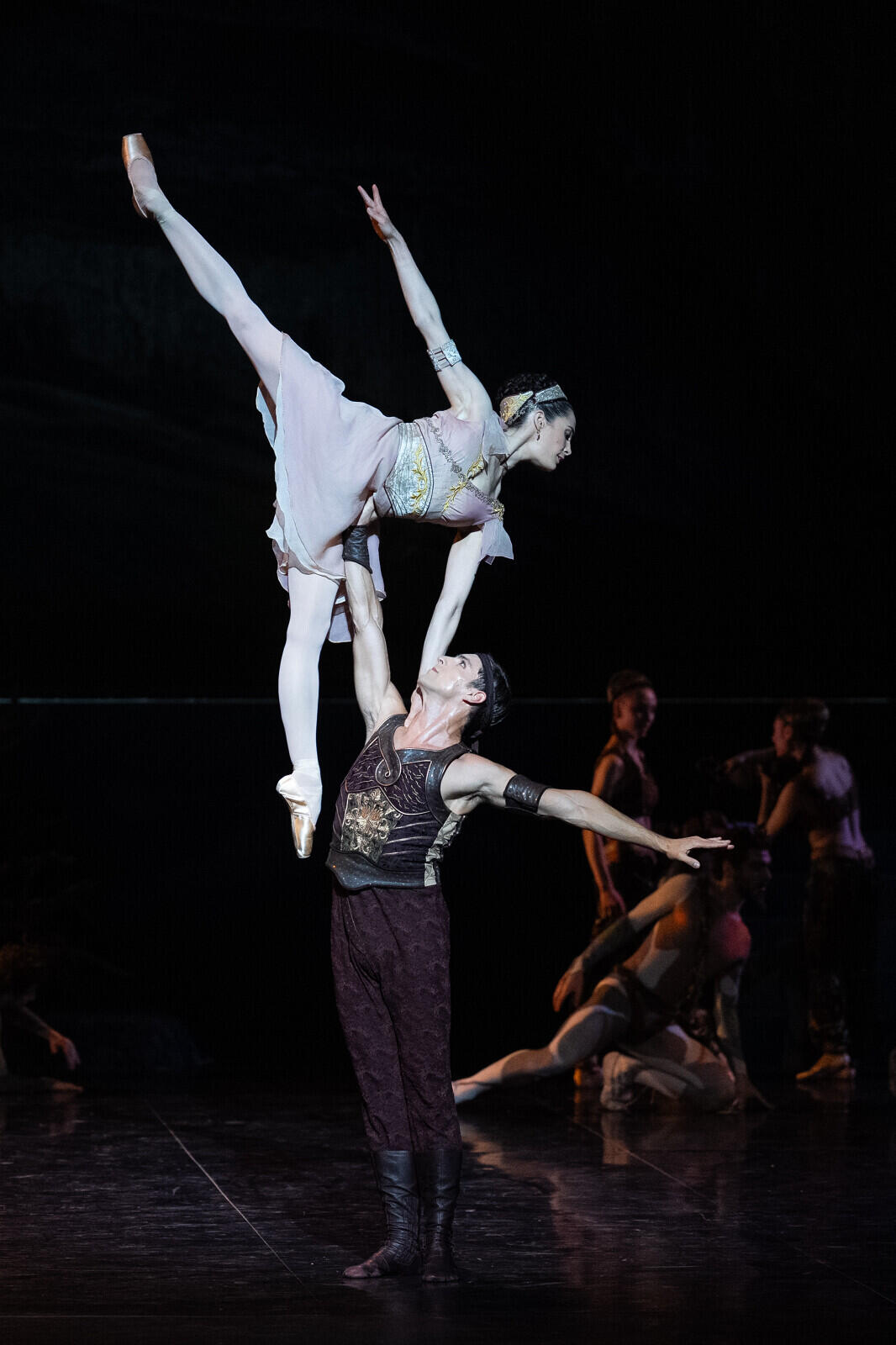 パリ・オペラ座バレエ団のクラシック・バレエをより活性化させた